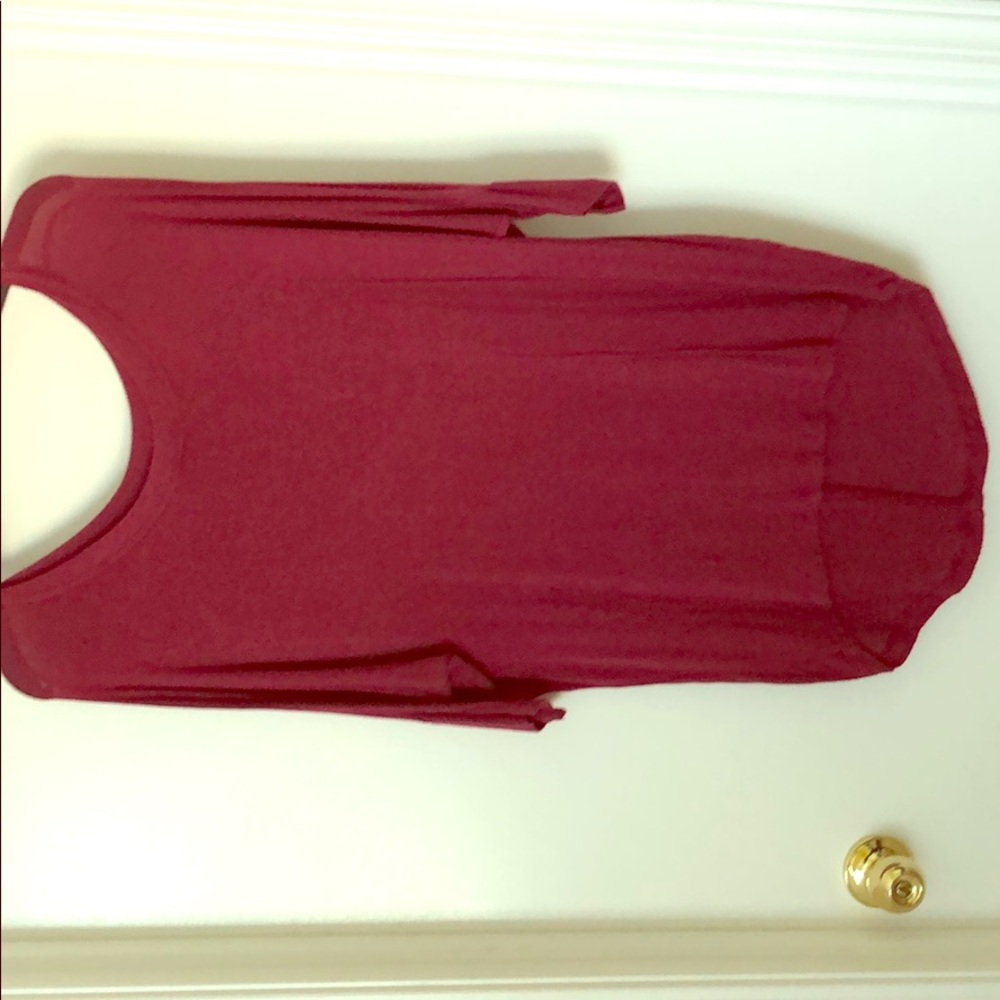 Deep maroon 3/4 sleeve tunic